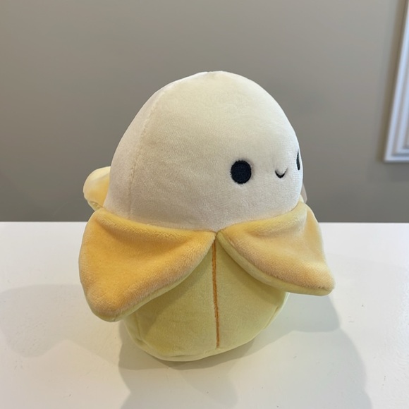 NWT 5” Junie the Banana 🍌 Squishmallow - Picture 3 of 7